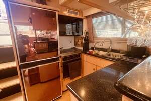 1997 CARVER YACHTS 500 COCKPIT MY thumbnail 24