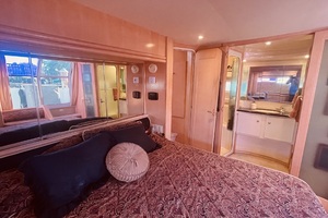 50ft CARVER YACHTS Yacht For Sale