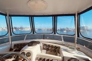 1997 CARVER YACHTS 500 COCKPIT MY thumbnail 51
