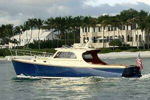 2001 Hinckley 36 Picnic Boat EP thumbnail 2