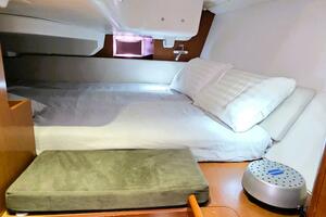 37ft Beneteau Yacht For Sale