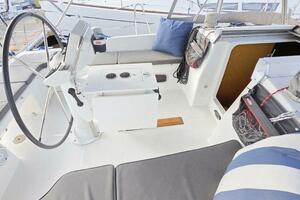 37ft Beneteau Yacht For Sale