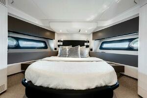 RELENTLESS 50ft Azimut Yacht For Sale