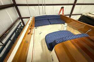 2004 Hinckley 36 Picnic Boat EP thumbnail 11