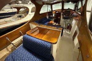 2004 Hinckley 36 Picnic Boat EP thumbnail 10