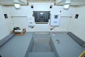 2013 Meridian 441 Sedan thumbnail 75