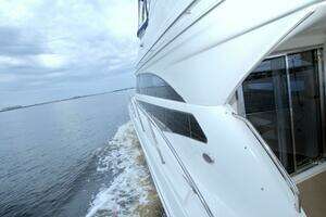 2013 Meridian 441 Sedan thumbnail 32