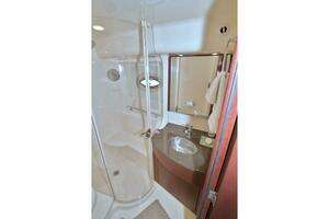 2013 Meridian 441 Sedan thumbnail 54