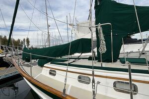 EMERALD STAR 38ft Cabo Rico Yacht For Sale