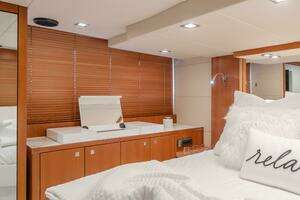 2012 Sunseeker Portofino 48 thumbnail 16