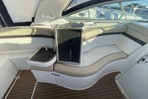 31ft Rinker Yacht For Sale