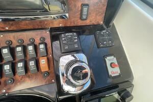 31ft Rinker Yacht For Sale