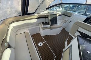 31ft Rinker Yacht For Sale