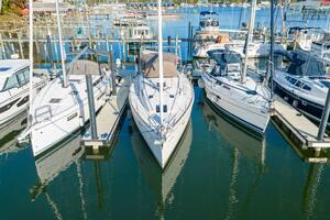 43ft Jeanneau Yacht For Sale