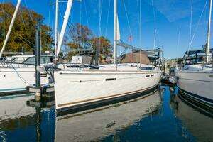 2016 Jeanneau 439 thumbnail 1