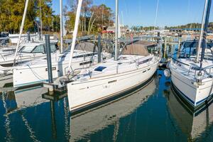43ft Jeanneau Yacht For Sale