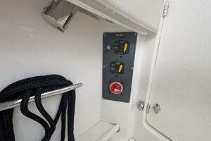 Demo Pay 24ft Boston Whaler Yacht For Sale