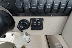 Demo Pay 24ft Boston Whaler Yacht For Sale