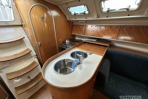 38' Beneteau galley1
