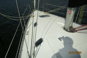 38' Beneteau foredeck1