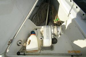 38' Beneteau anchor windlass