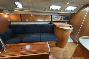 38' Beneteau salon starboard