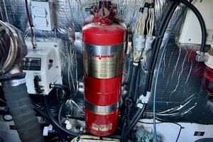 34 Partner Ship 2003 Cruisers 3772 Engine Room 8 Medium