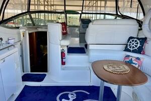 10 Partner Ship 2003 Cruisers 3772 Cockpit 2 Medium