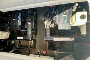 11 Sea Yall 1995 Regal 400 Commodore Engine Room 1 Medium