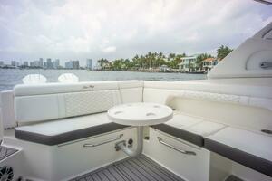31ft Sea Ray Yacht For Sale