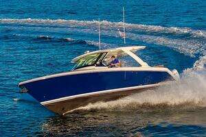 2023 Tiara Yachts 38 LS thumbnail 6