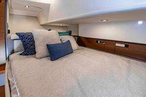 2023 Tiara Yachts 38 LS thumbnail 38