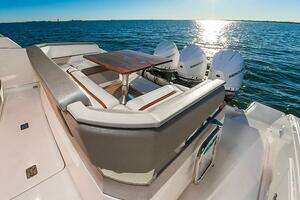 2023 Tiara Yachts 38 LS thumbnail 22