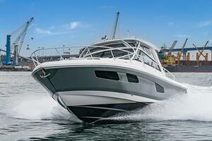 R&R 5 yacht for sale