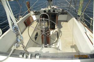 36' S2 cockpit forward