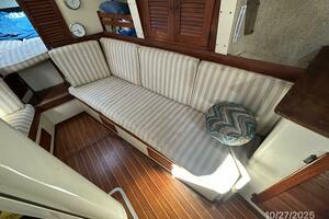 36' S2 salon starboard seating1