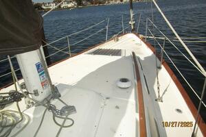36' S2 foredeck2