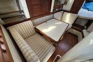 36' S2 salon port seating1