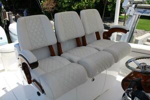 Helm Seating