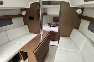 XANADU 34ft Beneteau Yacht For Sale