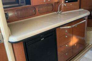 2005 Sea Ray 340 Sundancer thumbnail 7