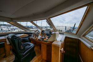 2001 Navigator 61 Pilothouse thumbnail 21