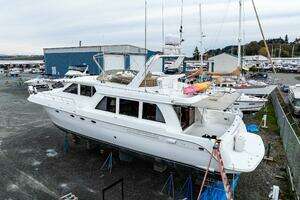 2001 Navigator 61 Pilothouse thumbnail 3