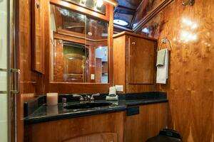 2001 Navigator 61 Pilothouse thumbnail 34