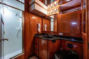 2001 Navigator 61 Pilothouse thumbnail 28