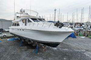 2001 Navigator 61 Pilothouse thumbnail 2