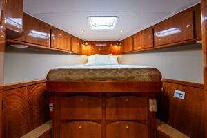 2001 Navigator 61 Pilothouse thumbnail 31