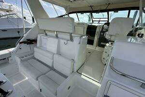 2001 Tiara Yachts 4300 Open thumbnail 10