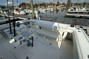 2001 Tiara Yachts 4300 Open thumbnail 9