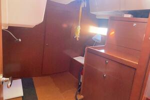 At Last 45ft Beneteau Yacht For Sale